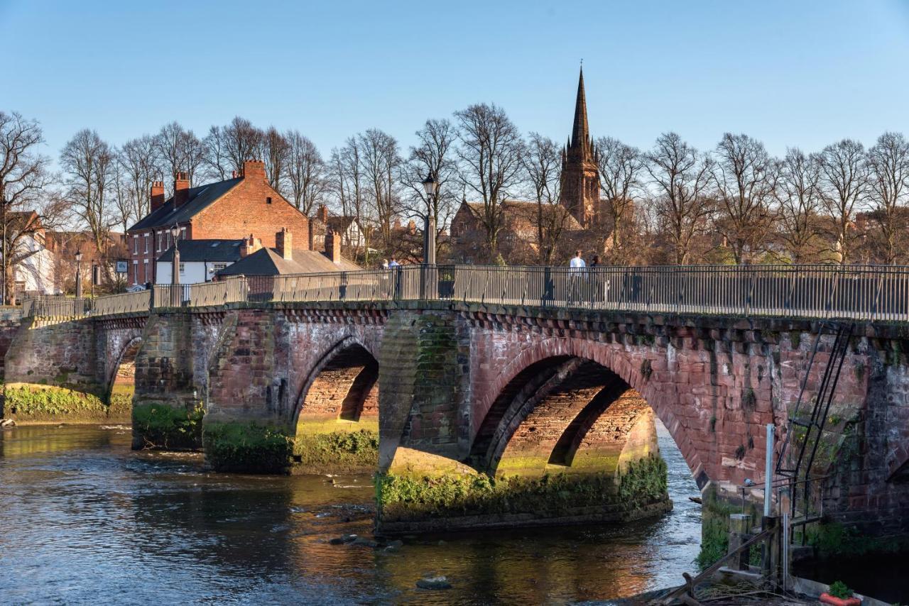 The Lombard House - Sleeps Up To 12 Apartment Chester