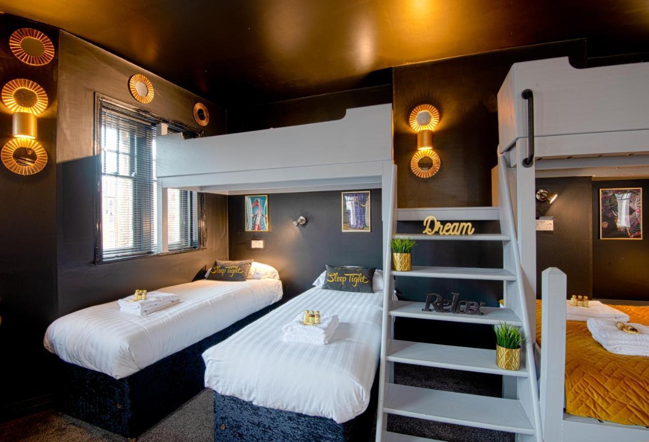 The Lombard House - Sleeps Up To 12 * Chester